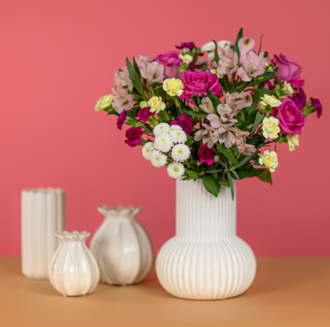 In today’s fast-paced world, sending flowers should feel simple, thoughtful, and reliable. Whether you’re celebrating a special occasion or surprising someone “just because,” Serenata Flowers makes it easy to deliver beautifully crafted bouquets across the UK. With a focus on freshness, design, and convenience, Serenata has become a trusted choice for modern flower delivery.